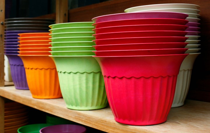 как выбрать пластиковый горшок для цветов